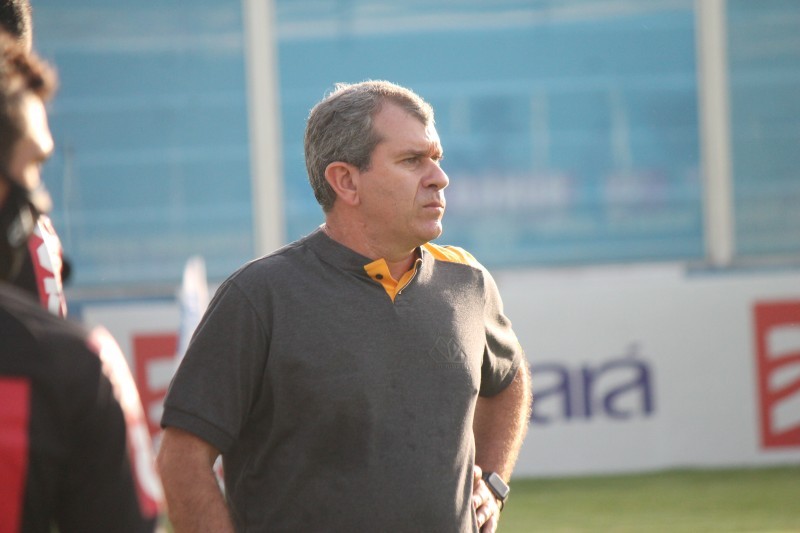 Tencati está invicto no comando do Criciúma. – Foto: Celso da Luz/Criciúma E.C/ND