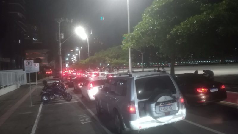 Tr&acirc;nsito na Barra Sul de Balne&aacute;rio Cambori&uacute; dura mais de 1h30 em engarrafamento – Foto: Arquivo ND