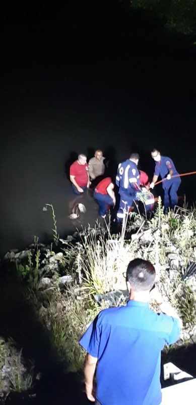 Bombeiros realizaram o salvamento da v&iacute;tima – Foto: PMRv/Divulga&ccedil;&atilde;o/ND