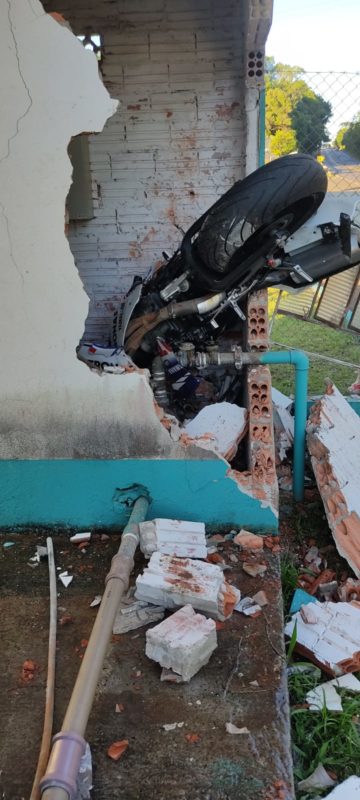 Duas pessoas morrem em acidente entre moto e pedestre, em Tangar&aacute;. – Foto: Bombeiros/ Divulga&ccedil;&atilde;o.