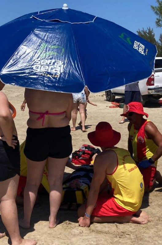 Guarda-vidas de Jaguaruna atenderam a ocorr&ecirc;ncia – Foto: Divulga&ccedil;&atilde;o/CBM/ND