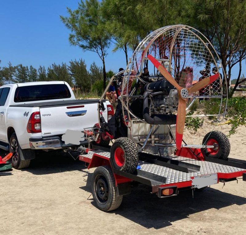 Parapente em que as v&iacute;timas sofreram o acidente – Foto: Divulga&ccedil;&atilde;o/CBM/ND