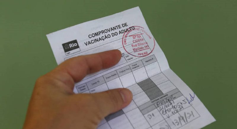 Passaporte de vacina&ccedil;&atilde;o provocou pol&ecirc;mica em Florian&oacute;polis – Foto: T&acirc;nia R&ecirc;go/Ag&ecirc;ncia Brasil
