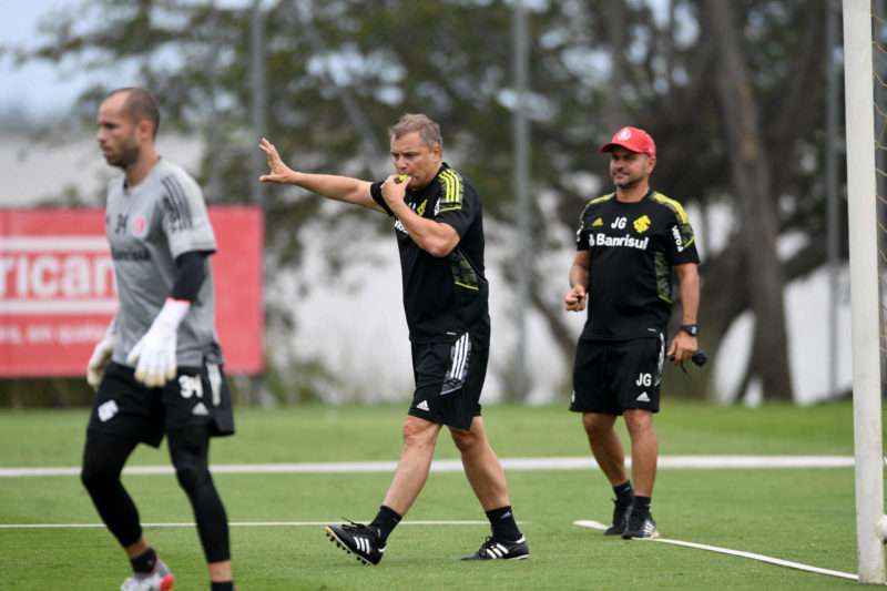 Aguirre comandou treino no qual o time aprimora a pressão no adversário &#8211; Foto: Ricardo Duarte/Inter/Divulgação