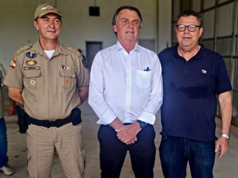 Coronel Dirceu, Jair Bolsonaro e Coronel Armando – Foto: Divulga&ccedil;&atilde;o/ND