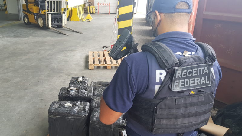 Carga de 223 kg de cocaína foi flagrada no Porto de Itapoá &#8211; Foto: Receita Federal/Divulgação