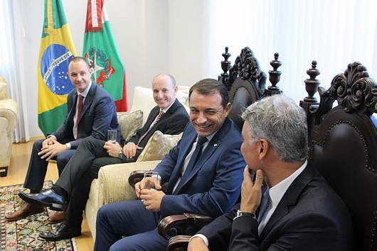 M&aacute;rcio Ferreira &eacute; o segundo da esquerda para direita, acompanhando visita do governador Carlos Mois&eacute;s ao Tribunal de Justi&ccedil;a – Foto: Divulga&ccedil;&atilde;o/ND