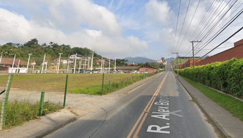 Criminosos invadem bar e homem sai no soco com bandido para evitar assalto em Blumenau – Foto: Reprodu&ccedil;&atilde;o/Google Maps/ND