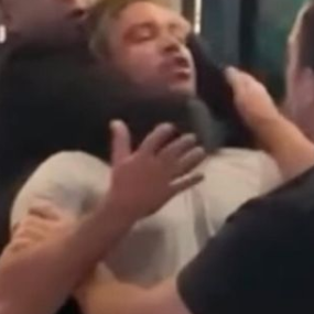 Seguran&ccedil;as tentaram enforcar Thiago Rocha – Foto: Leo Dias/Metr&oacute;poles/Divulga&ccedil;&atilde;o/ND