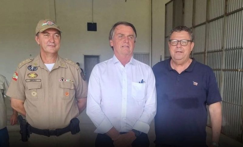 Deputado Cel Armando recepcionou o presidente Bolsonaro nesta segunda-feira em Santa Catarina – Foto: Divulga&ccedil;&atilde;o/Redes Sociais