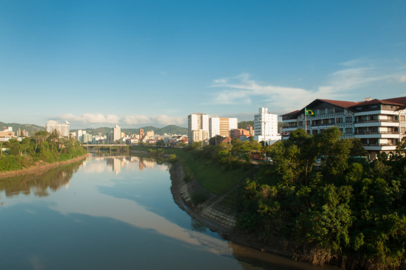 Quarta-feira ser&aacute; de temperaturas altas em Blumenau – Foto: Markito / Santur