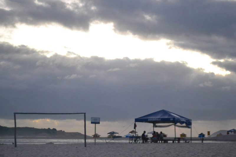 Amanhecer na Guarda do Emba&uacute;, em Palho&ccedil;a; segunda-feira deve ser de muito calor e mais chance de temporais em SC – Foto: Diogo de Souza/ND