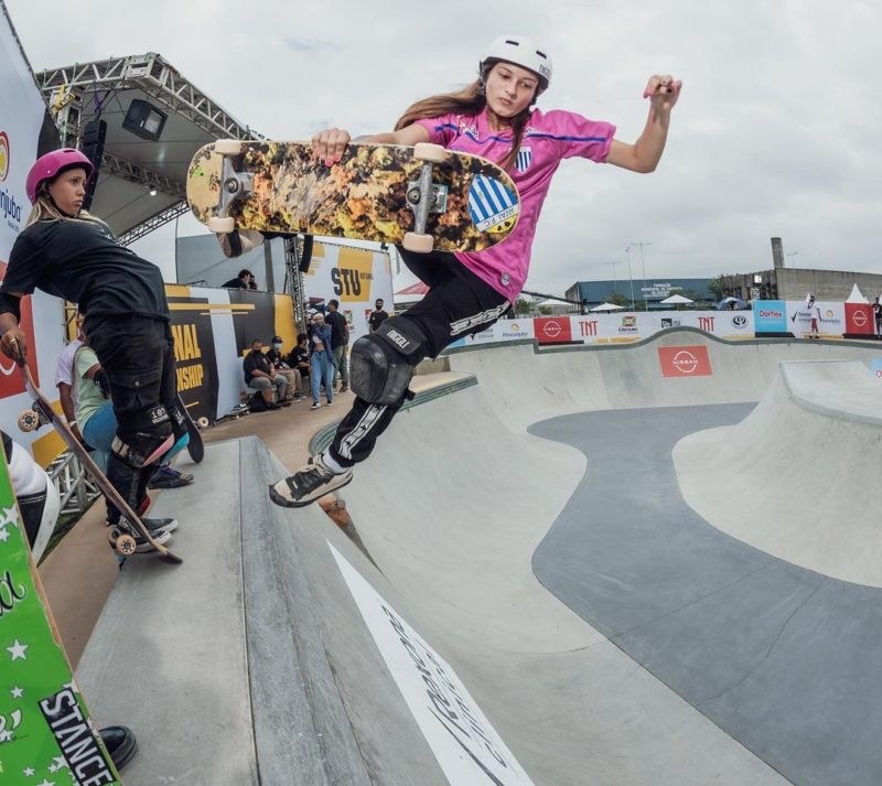 Skatista de Florianópolis, Emily Antunes, em campeonato realizado em Criciúma – Foto: Pablo Vaz/Instagram/Reprodução