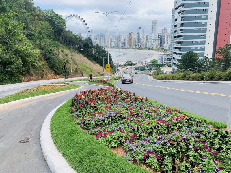 Estrada da Rainha, cartão postal de Balneário Camboriú