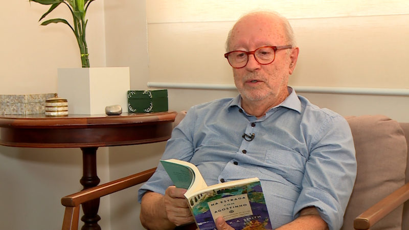 O advogado aposentado, Claudio Osvaldo de Farias, usufrui dos investimentos quefez na previd&ecirc;ncia. – Foto: Reprodu&ccedil;&atilde;o/NDTV