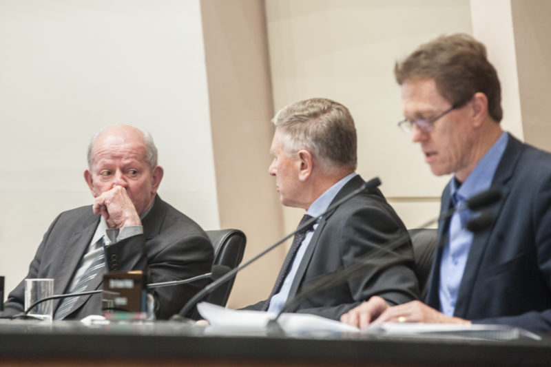 Marcos Vieira (&agrave; esq.) apresentou a proposta – Foto: Jeferson Baldo/Divulga&ccedil;&atilde;o/ND