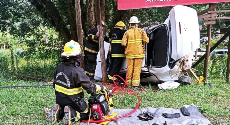 Homem, de 59 anos, já estava morto no local, o outro motorista não quis ser atendido pelos bombeiros &#8211; Foto: Divulgação