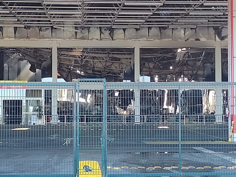 Toda a estrutura do supermercado est&aacute; comprometida – Foto: Paulo Mueller/ND