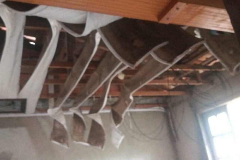 Fogo atingiu um quarto da casa, que ficou danificado – Foto: Arquivo pessoal/ ND