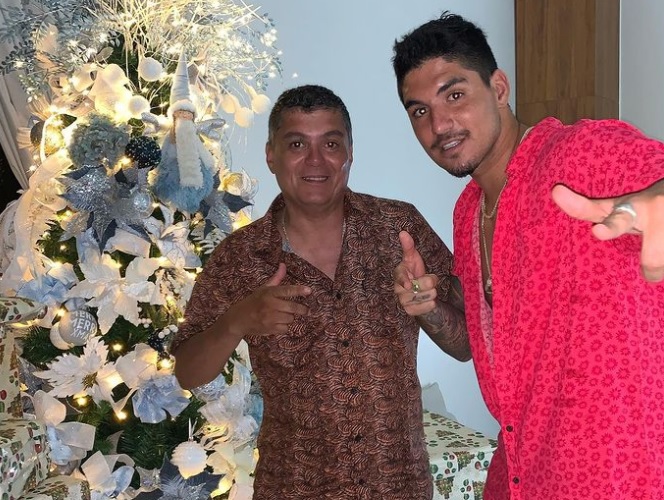 Medina passou o Natal ao lado do pai biol&oacute;gico. – Foto: Reprodu&ccedil;&atilde;o/Internet