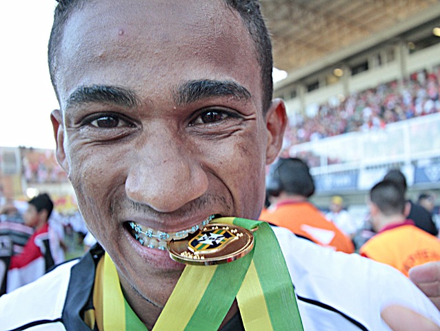 Eduardo marcou um dos gols da goleada em cima do CRB em uma final com a Arena Joinville lotada – Foto: Arquivo/ND