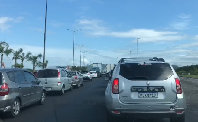 Tr&acirc;nsito est&aacute; sendo desviado para Costeira do Purajuba&eacute; – Foto: Kalil de Oliveira/Divulga&ccedil;&atilde;o/ND