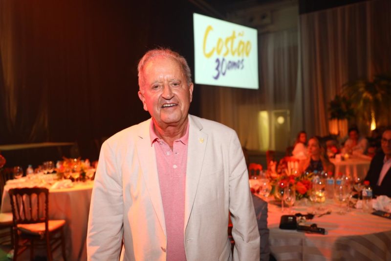 Empres&aacute;rio Fernando Marcondes de Mattos na celebra&ccedil;&atilde;o dos 30 anos do Cost&atilde;o do Santinho Resort – Foto: Divulga&ccedil;&atilde;o/ND