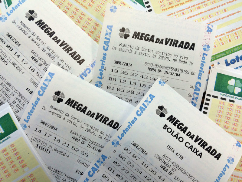 Jogos de Loteria - Como jogar na Mega Sena A Mega-Sena paga muitos milhões  para o acertador dos 6 números sorteados. Ainda é possível também ganhar  prêmios ao acertar 4 ou 5