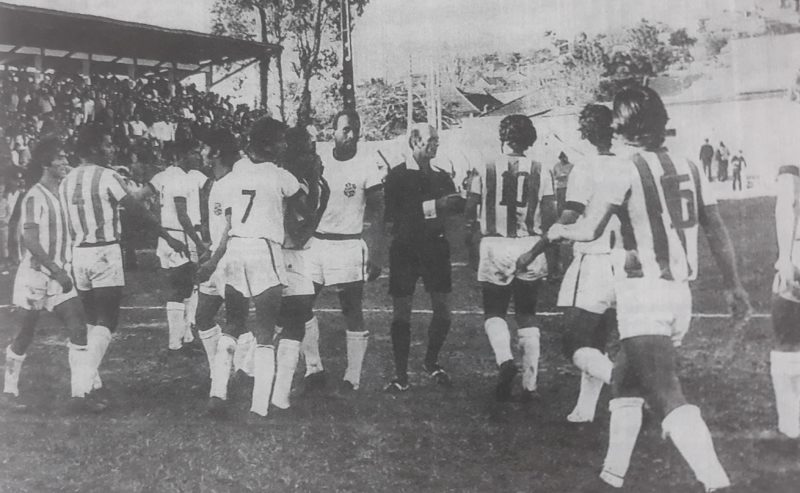 Confus&atilde;o generalizada no cl&aacute;ssico entre Ava&iacute; e Figueirense. 22 jogadores expulsos – Foto: Acervo Jornal O Estado/ND