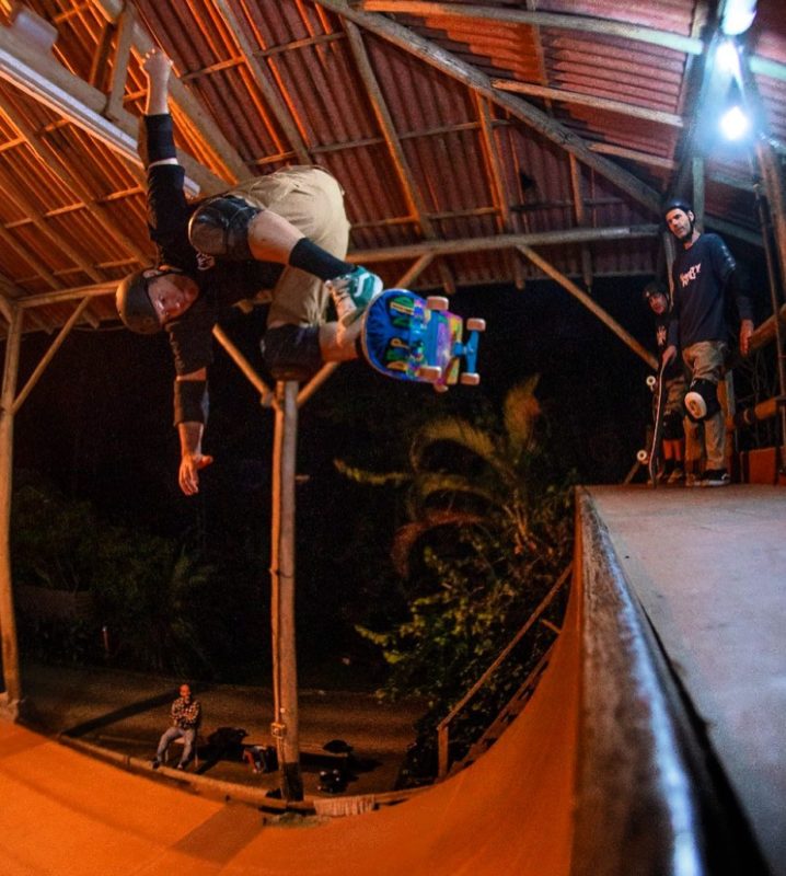 Miguel Catarina é uma das lendas do skate de Florianópolis &#8211; Foto: Rafael Censi/Instagram/Reprodução