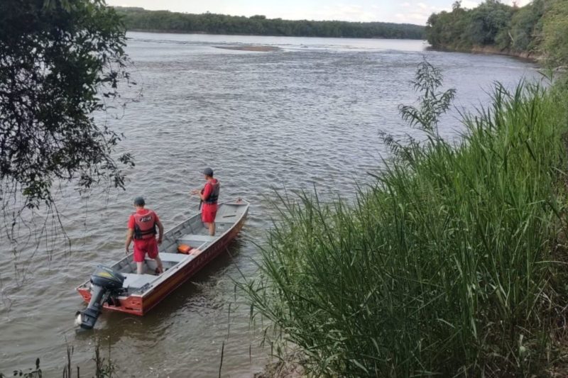 A v&iacute;tima tinha 13 anos e acabou levada pela correnteza – Foto: Bombeiros/ Divulga&ccedil;&atilde;o