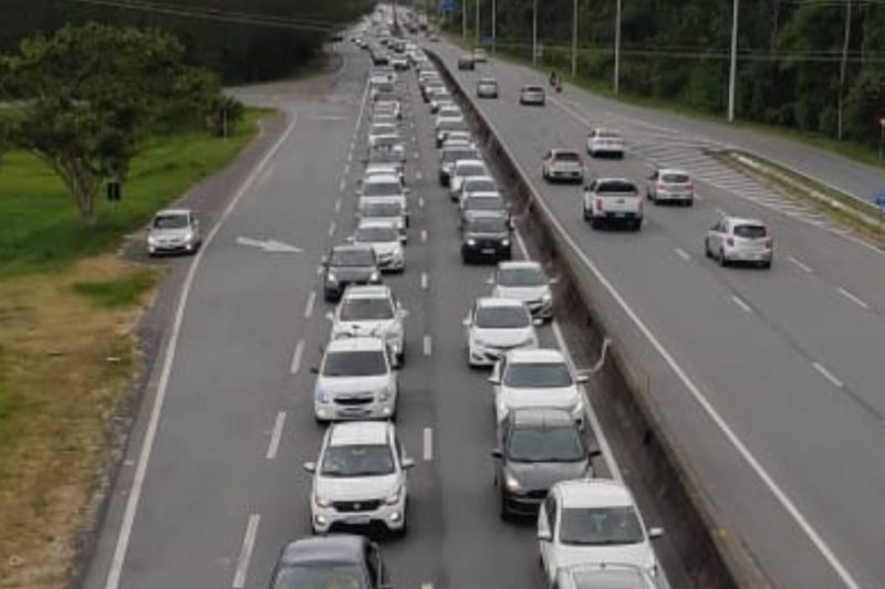 Movimenta&ccedil;&atilde;o intensa nas rodovias catarinenses – Foto: PMRv / Divulga&ccedil;&atilde;o