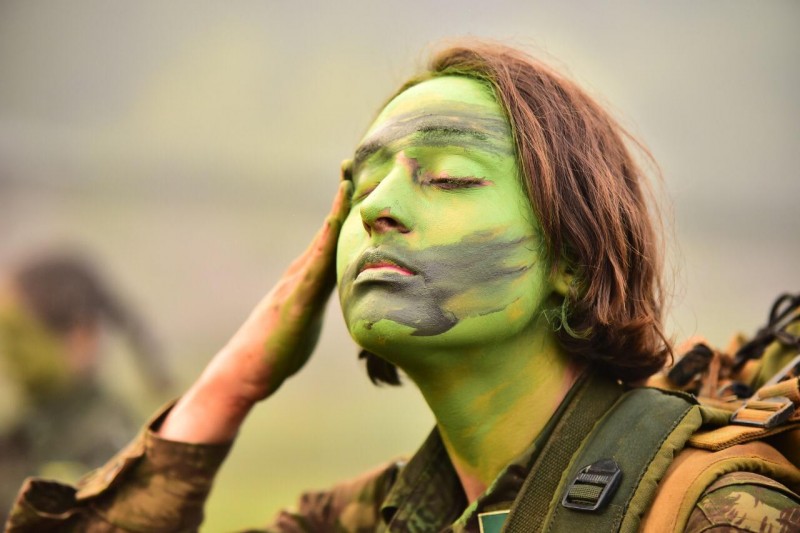 Nathalia &eacute; especialista em material b&eacute;lico – Foto: Divulga&ccedil;&atilde;o/ND