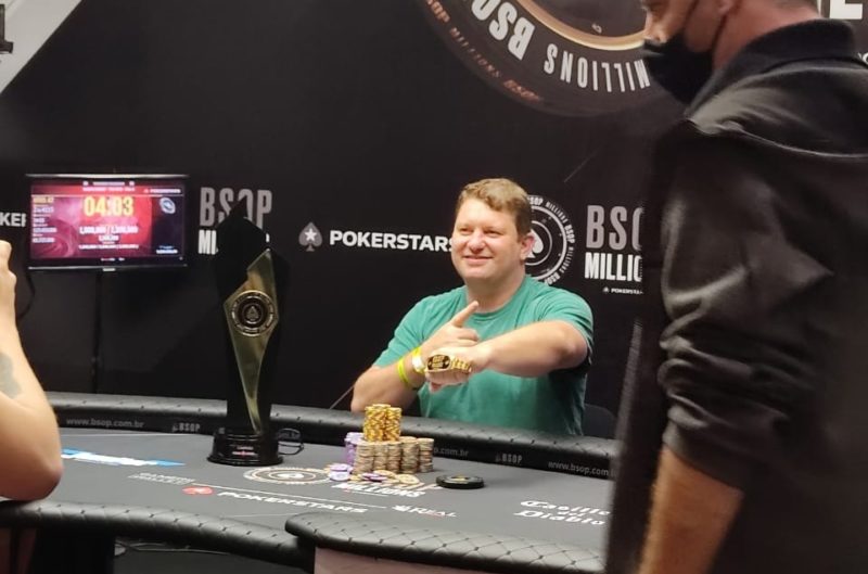 Brasileiro de Orlando vence o Campeonato Mundial de Poker