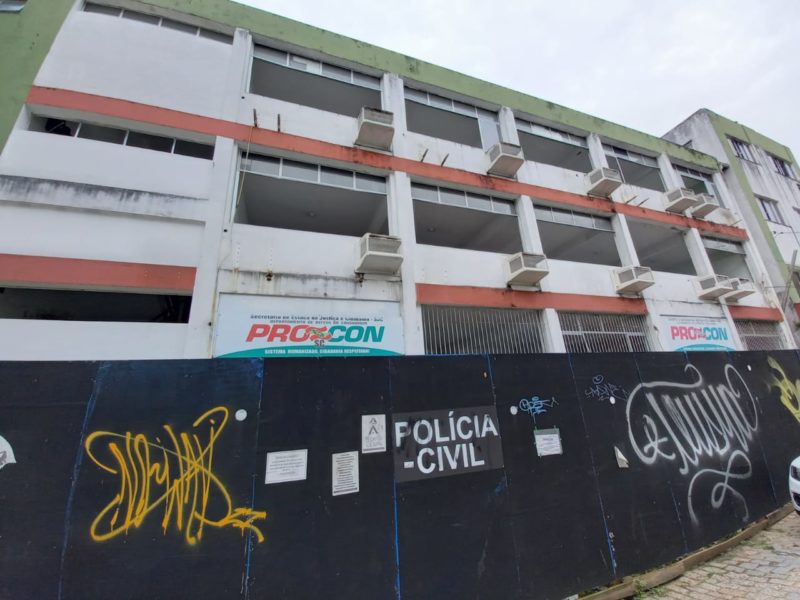 Antigo prédio do Procon no Centro de Florianópolis é alvo de furtos &#8211; Foto: André Viero/ND