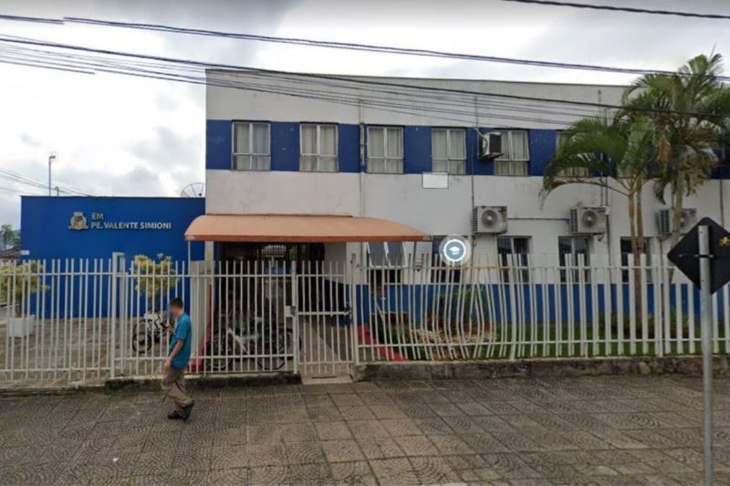 Funcion&aacute;rio terceirizado morreu ao cair de telhado de escola em Joinville – Foto: Google Maps/Reprodu&ccedil;&atilde;o