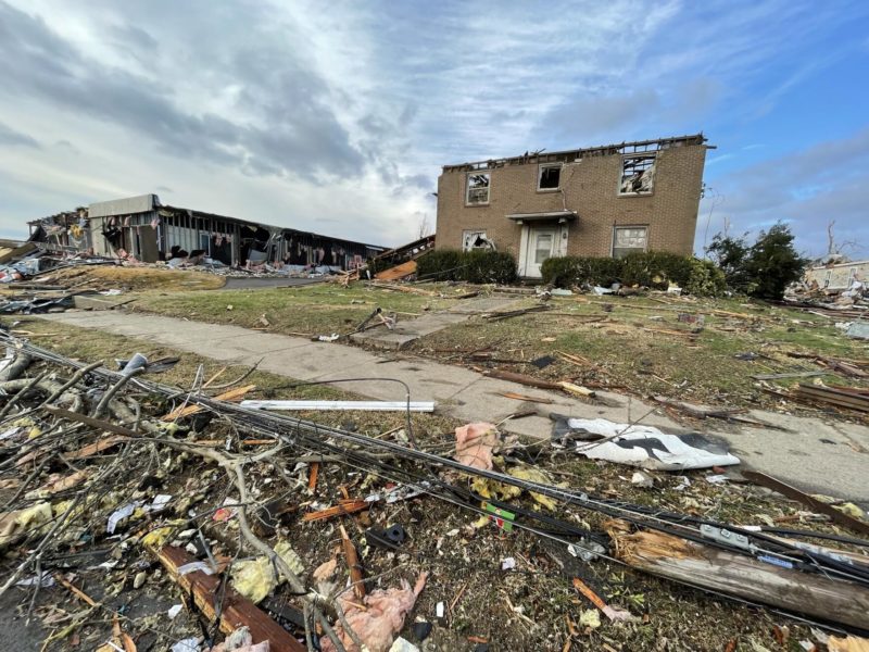 Estragos em Kentucky ap&oacute;s tornado – Foto: Liam Niemeyer/WKMS/Divulga&ccedil;&atilde;o/ND