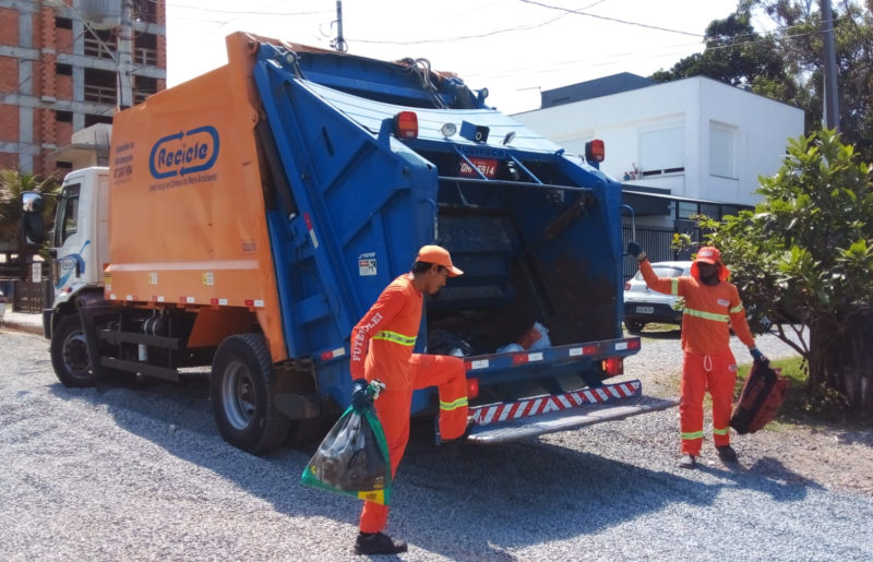 Recicle realiza a coleta de resíduos sólidos nas cidades de Araquari, Brusque, Barra Velha, Penha, Navegantes e Balneário Piçarras &#8211; Foto: Divulgação
