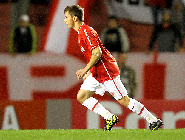 Z&eacute; M&aacute;rio, revelado pelo Internacional (RS), foi um nome bastante festejado em seu in&iacute;cio de carreira; n&atilde;o confirmou na sequ&ecirc;ncia – Foto: Lucas Uebel/Vipcom/divulga&ccedil;&atilde;o