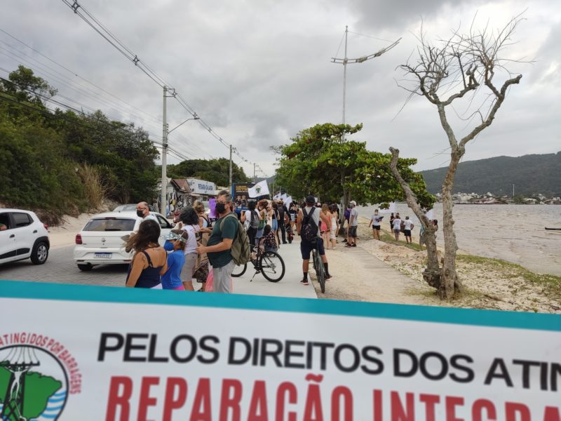 A caminhada percorreu a avenida das Rendeiras at&eacute; o Centrinho da Lagoa – Foto: Paulo Rolemberg/ND