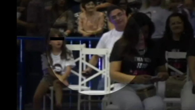 Minutos antes do crime, ela estava ao lado dos pais – Foto: Internet/Reprodu&ccedil;&atilde;o/ND