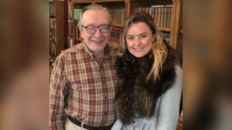 Olavo de Carvalho e J&uacute;lia Zanatta – Foto: Reprodu&ccedil;&atilde;o/ND