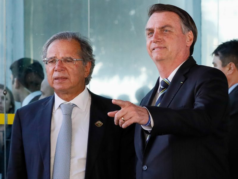 Ministro da Economia, Paulo Guedes, e o presidente Jair Bolsonaro – Foto: Isac Nobrega/Divulga&ccedil;&atilde;o/ND