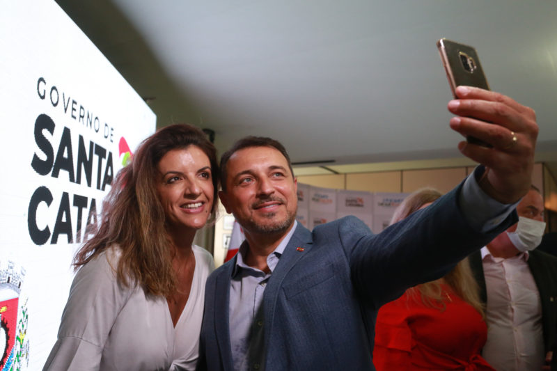 Governador Carlos Mois&eacute;s cumpriu agenda no Sul do Estado nessa sexta-feira – Foto: Julio Cavalheiro/Divulga&ccedil;&atilde;o/ND