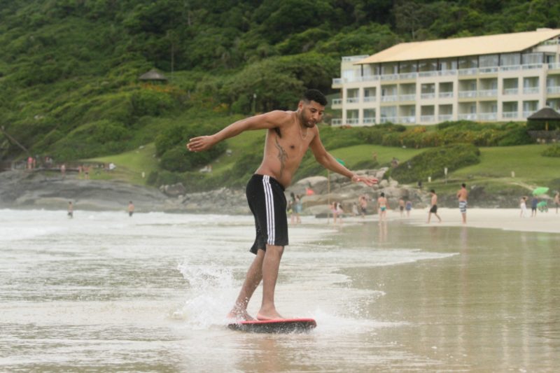 86% dos turistas no verão de 2023 em Santa Catarina eram brasileiros 