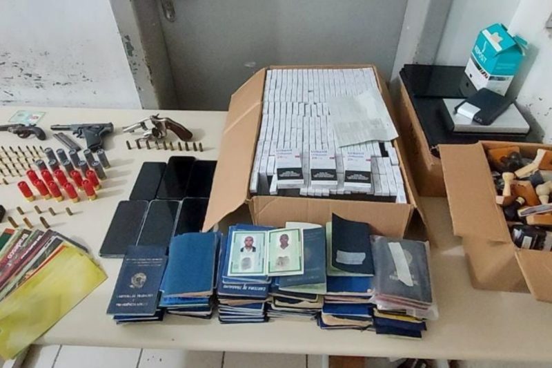 Abordagem para recuperar carga de telhas furtadas termina com golpe desvendado pela pol&iacute;cia – Foto: PM/Divulga&ccedil;&atilde;o