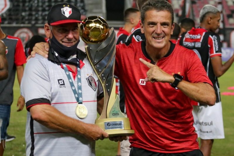 Se Arlindo e Lincoln fazem parte da hist&oacute;ria do JEC, que comemora 46 anos neste 29 de janeiro de 2022 – Foto: Vitor Forcellini/JEC/Divulga&ccedil;&atilde;o/ND