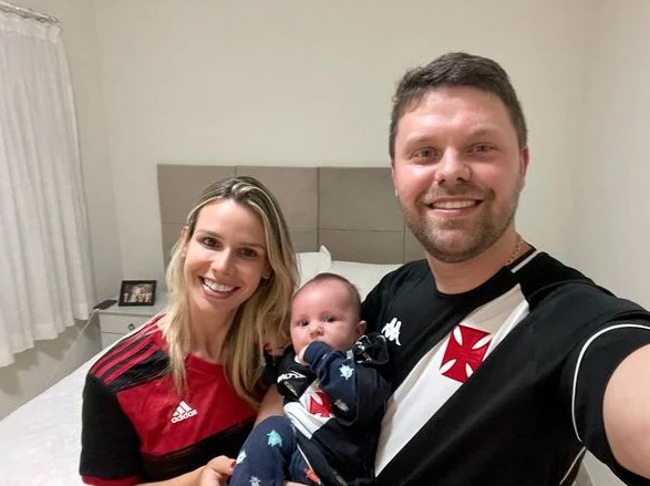 Beb&ecirc; viralizou em v&iacute;deo que parece mostrar qual time ele escolheu – Foto: Reprodu&ccedil;&atilde;o/Instagram