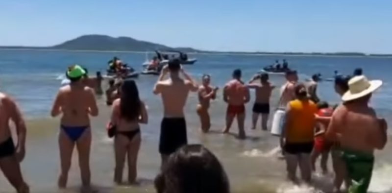 bolsonaro de jet ski