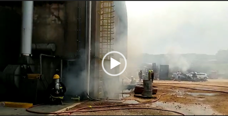 Tr&ecirc;s bombeiros precisaram de atendimento m&eacute;dico durante rescaldo a inc&ecirc;ndio – Foto: CBMSC/Divulga&ccedil;&atilde;o/ND